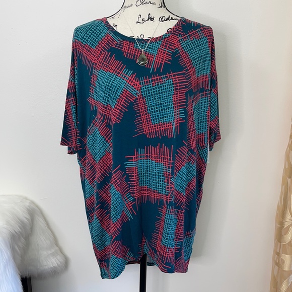 💕Beautiful & Fun New with Tag Lularoe Irma Tunic Top💕 - Picture 3 of 11